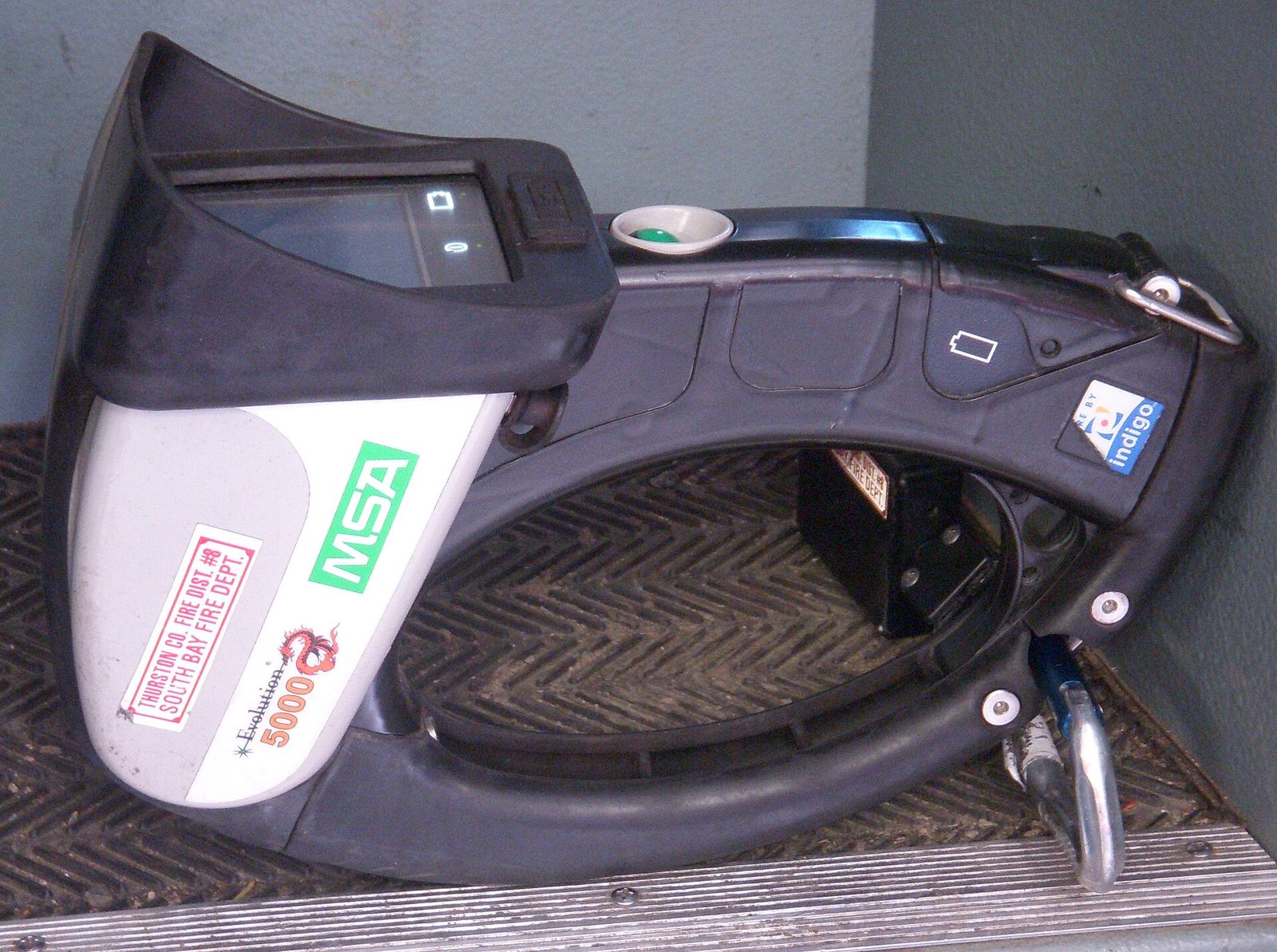 Side view of a handheld thermal imaging camera